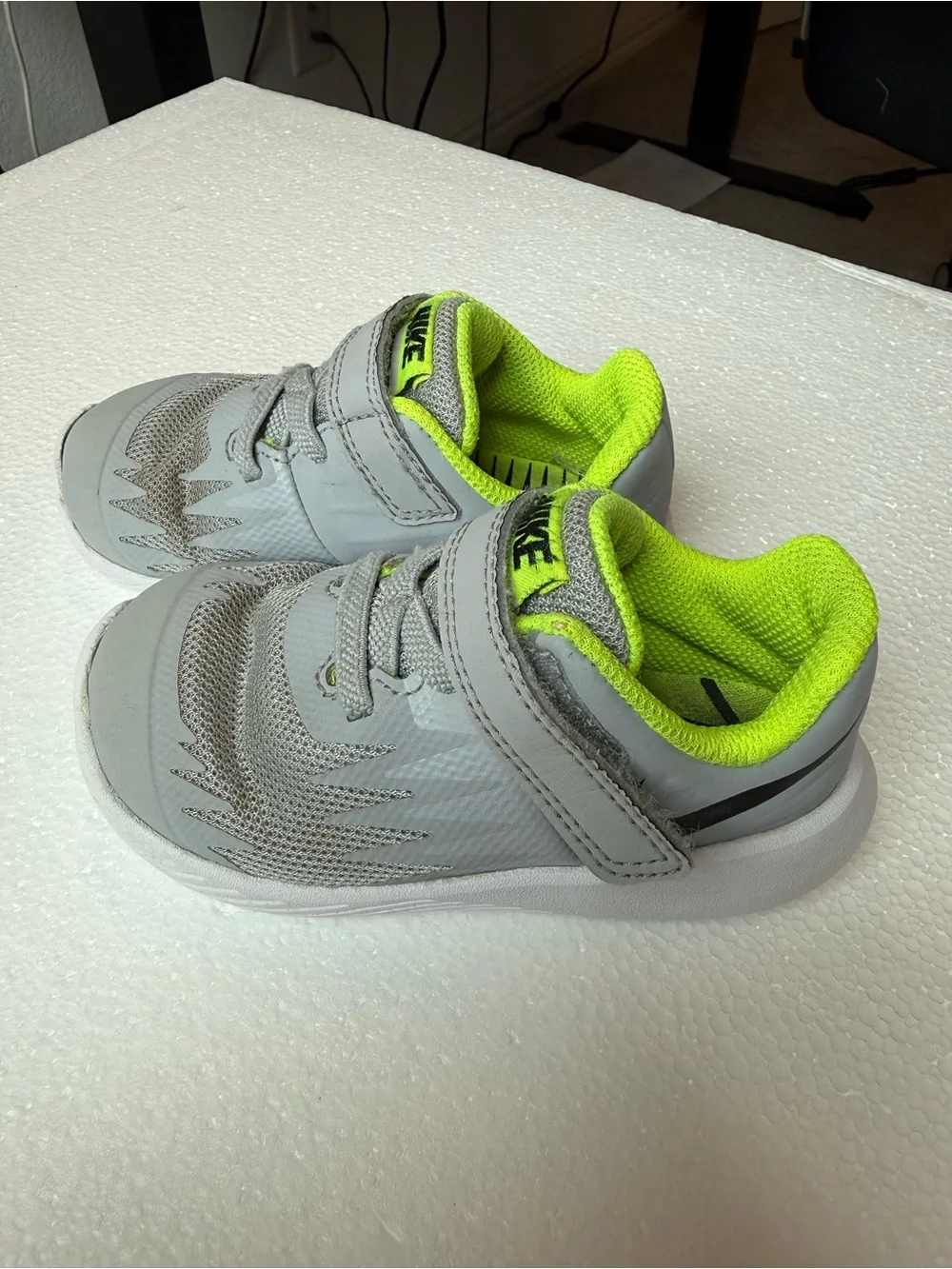 Nike Kids Gray Sneakers with Neon Green Lining